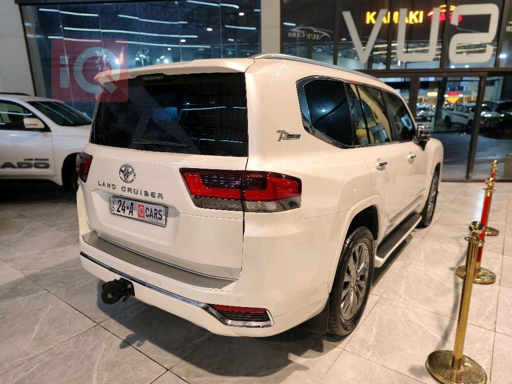 تويوتا لاندكروزر